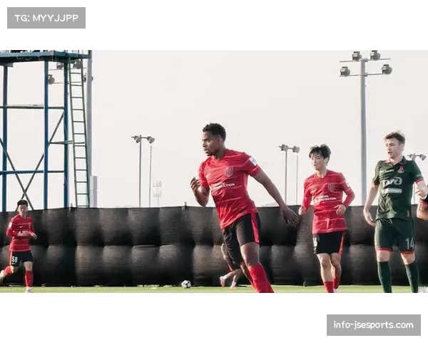 成都蓉城新帅阿洛伊西战术调整:从三中卫改打四后卫,重塑球队防守体系 成都蓉城新帅阿洛伊西战术调整:从三中卫改打四后卫,重塑球队防守体系